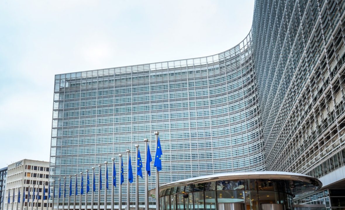 Komisja Europejska pozywa Polskę za brak wdrożenia dyrektywy klimatycznej. Grożą milionowe kary