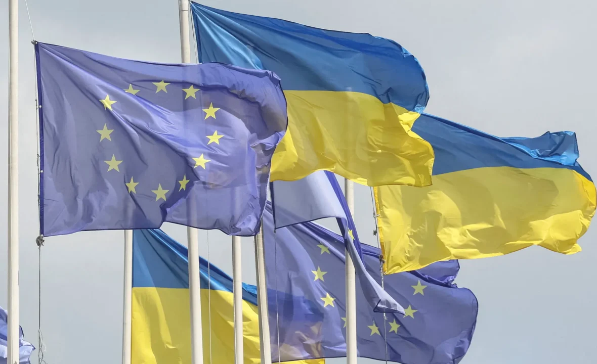 UE oficjalnie rozpoczyna proces akcesyjny Ukrainy i Mołdawii