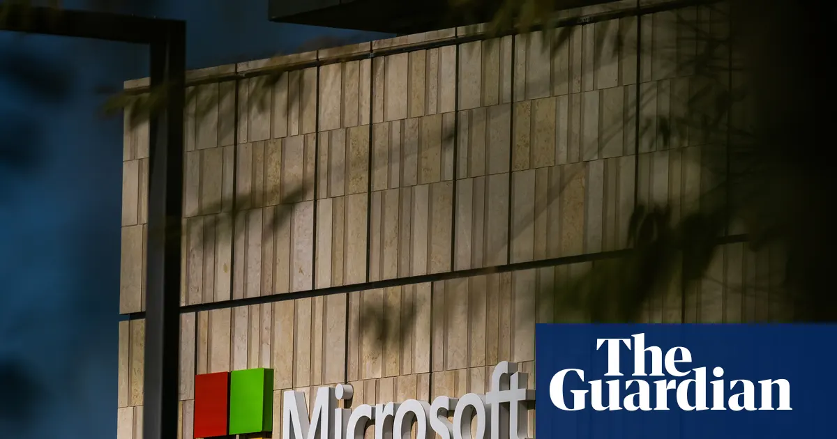 Budynek biurowy Microsoftu w ciągu dnia