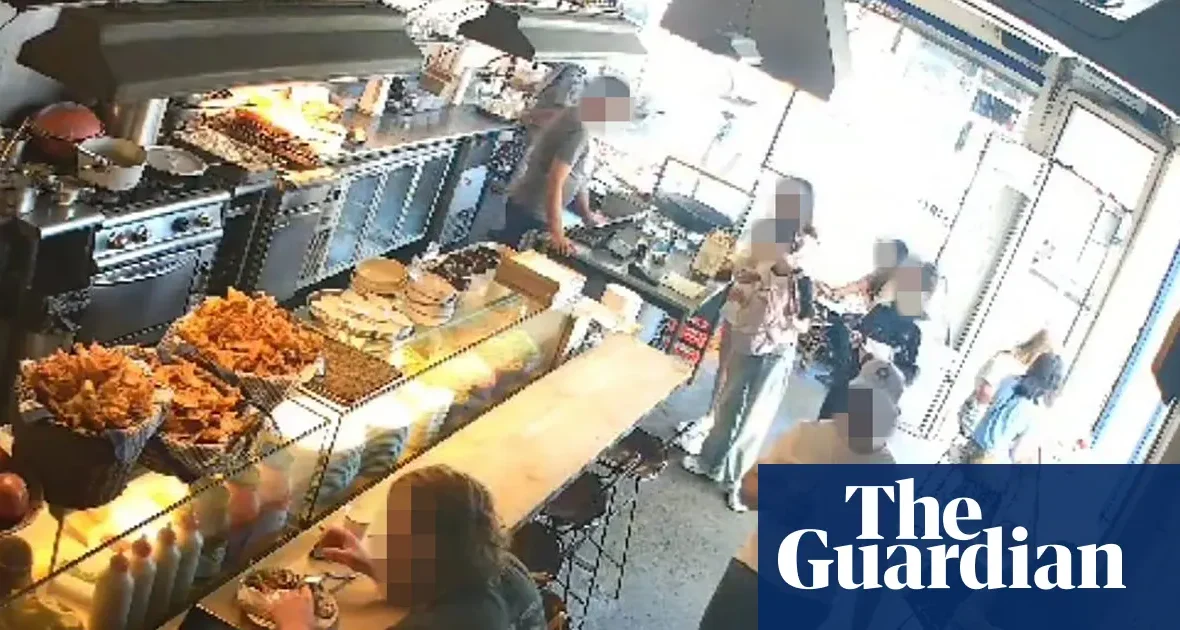 Sąd orzekł: aktywista proizraelski naruszył ugodę z restauracją Cairo Takeaway