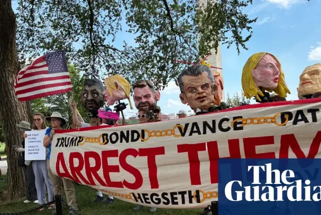 Protesty w Waszyngtonie: „Smiardzi korupcją” – wydarzenie UFC na urodzinach Trumpa wywołuje oburzenie