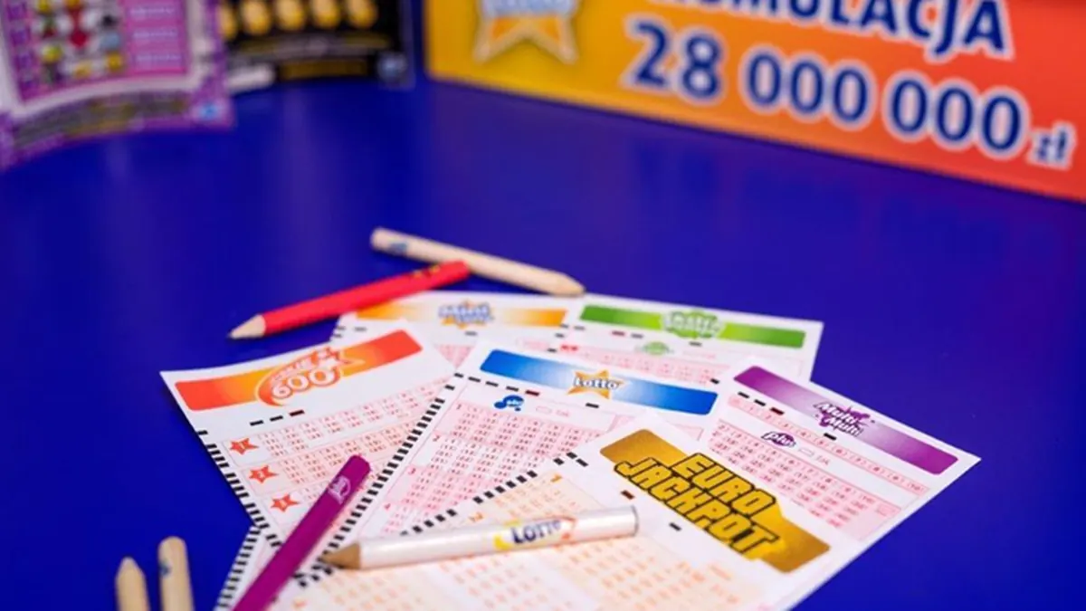 Szczęśliwy kupon loterii EuroJackpot z zaznaczonymi liczbami na tle symbolu euro, symbolizujący dużą wygraną.