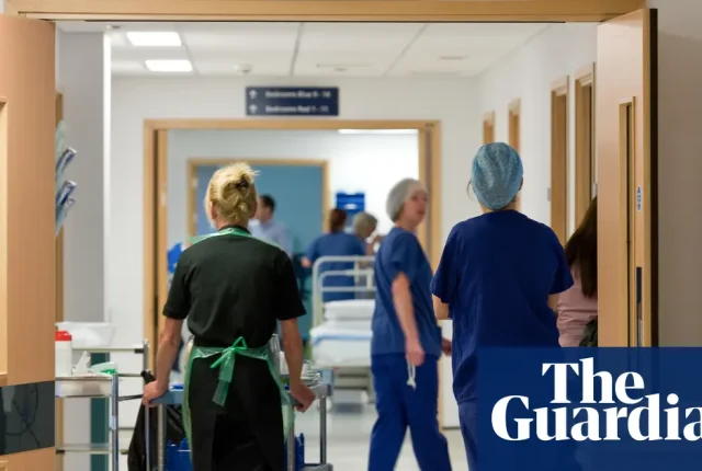 NHS w Anglii oceni szpitale pod kątem walki z rasizmem i przemocą wobec personelu