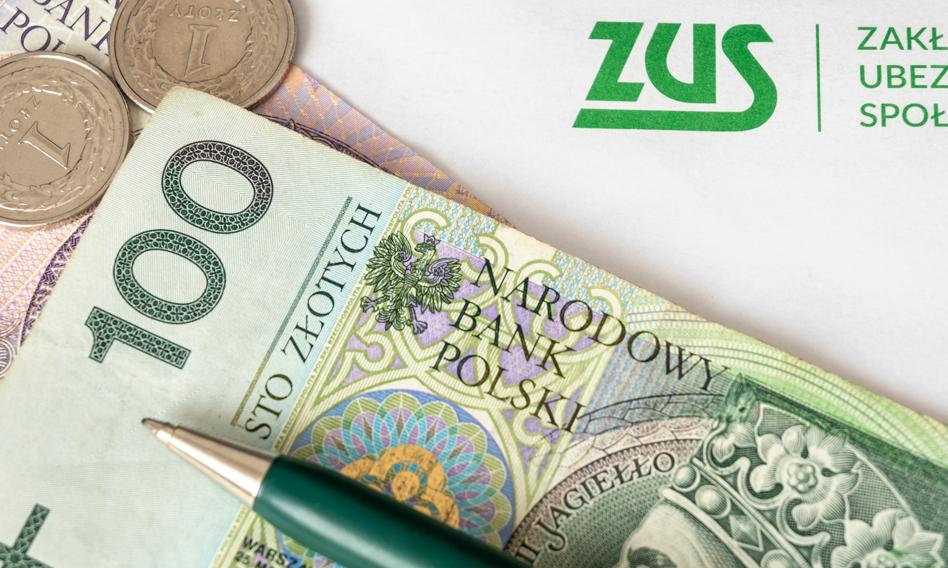 ZUS wypłaci emerytury i renty przed terminem. Kto otrzyma pieniądze wcześniej?