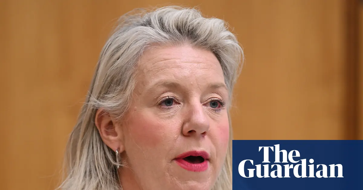 Bridget McKenzie przemawia na podium podczas konferencji CPAC w Londynie