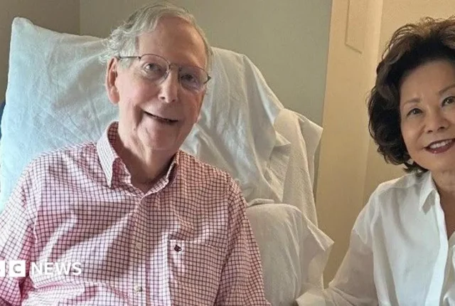 Senator Mitch McConnell o swojej nieobecności: upadek i zapalenie płuc