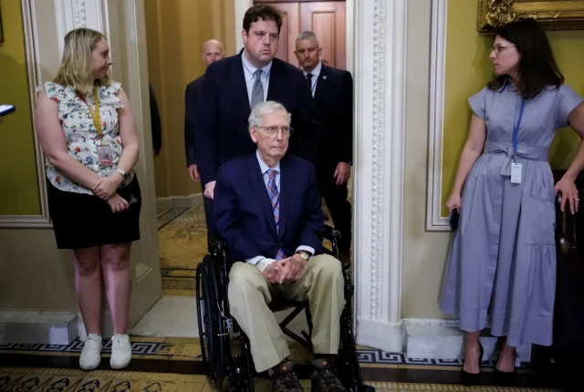 Mitch McConnell o stanie zdrowia: „Odzyskuję siły” po hospitalizacji