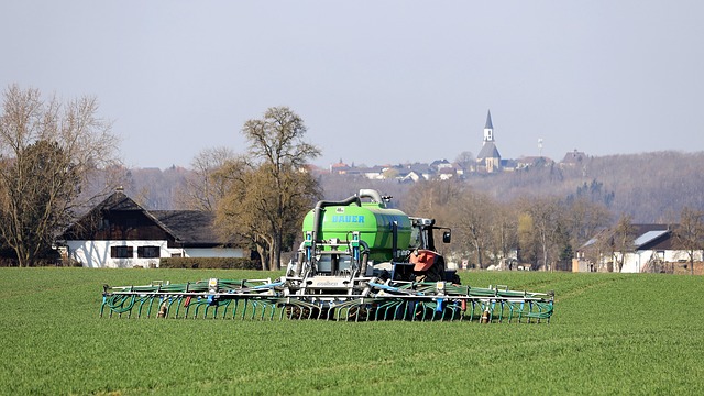 Unijne dopłaty do nawozów: Polska otrzyma ponad 850 mln zł, ale eksperci sceptyczni wobec długoterminowych efektów