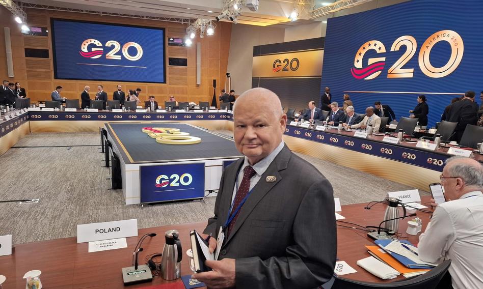 Prezes Narodowego Banku Polskiego Adam Glapiński podczas wystąpienia na szczycie G20 w Asheville w Karolinie Północnej