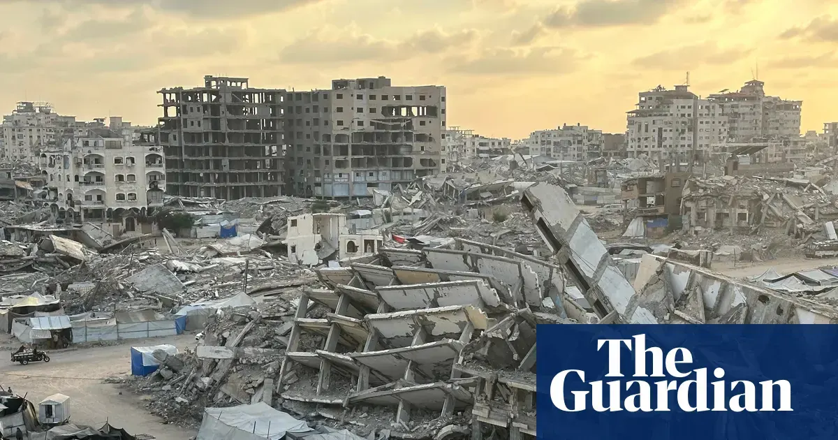 Zniszczone budynki w dzielnicy Tel al-Hawa w mieście Gaza po izraelskich nalotach, sierpień 2026