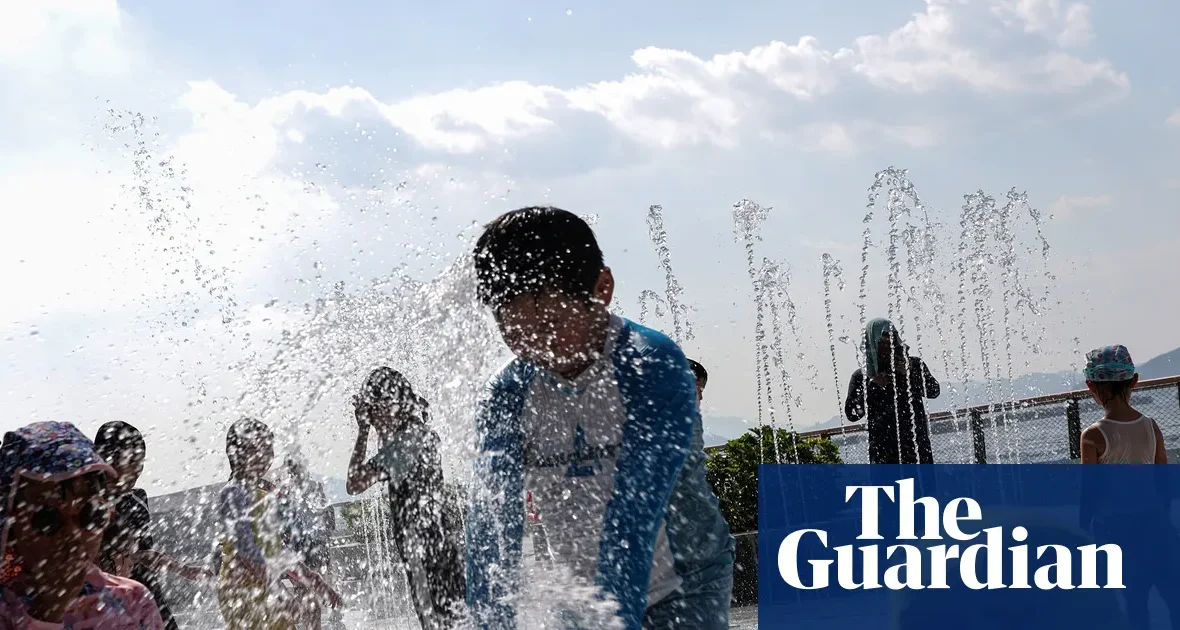 Hongkong odnotowuje najgorętszy dzień w historii. Tajfun Dolphin przynosi ekstremalne fale upałów