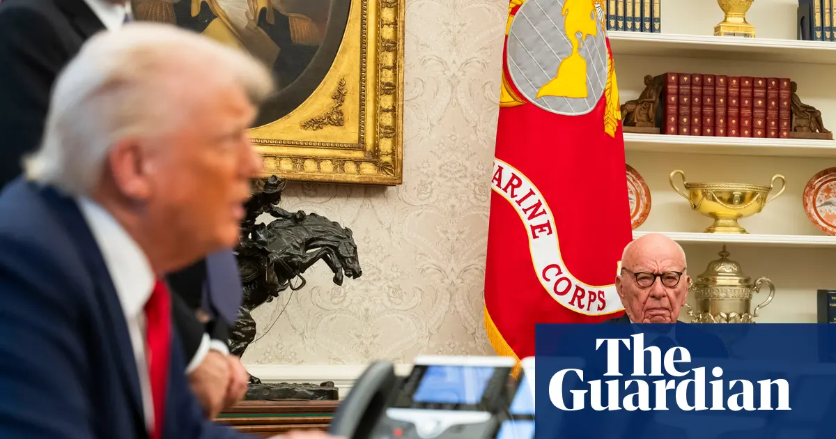 Donald Trump i Rupert Murdoch podczas spotkania w Białym Domu w lutym 2025 r.