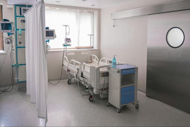 Prywatny szpital ujawnił zarobki lekarzy. Rekordzista zarobił 337 tys. zł w 43 godziny