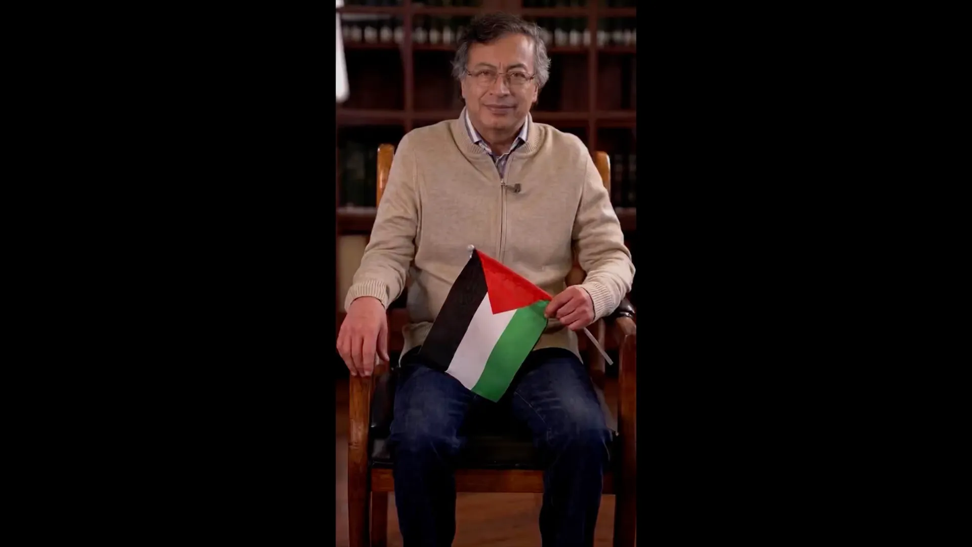Były prezydent Kolumbii Gustavo Petro podczas wystąpienia dotyczącego polityki zagranicznej i konfliktu w Strefie Gazy