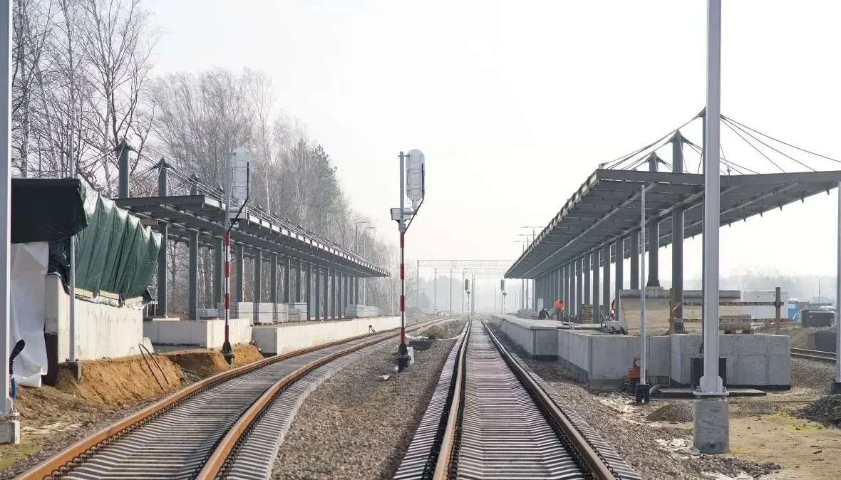 Mniej środków z UE na szybką kolej do CPK. Brakuje ponad 20 mld zł