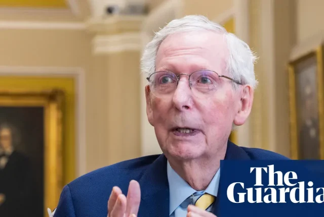 Mitch McConnell powrócił do Senatu USA po wielomiesięcznej nieobecności