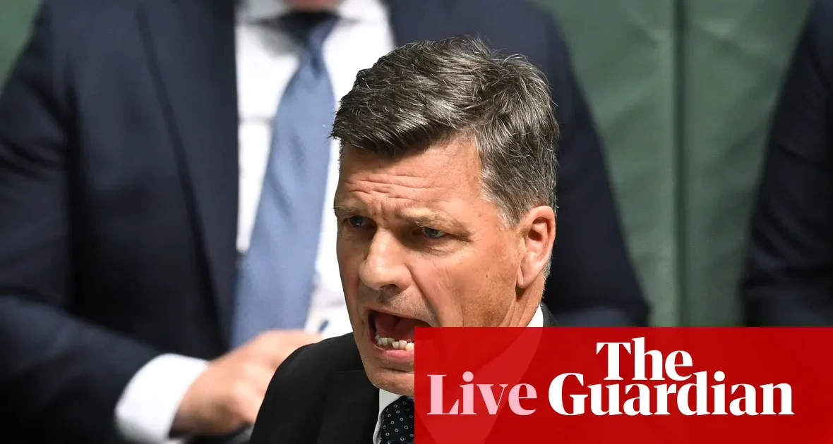 Polityczne spięcie w Australii: krytyka premiera za priorytety i rosnące koszty życia