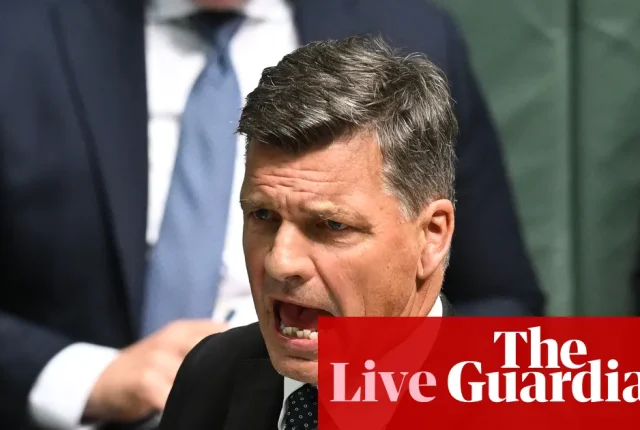 Polityczne spięcie w Australii: krytyka premiera za priorytety i rosnące koszty życia
