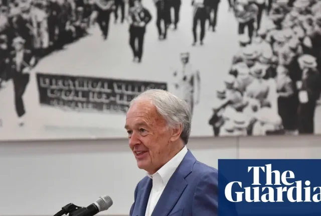 Ed Markey wygrał prawybory Demokratów w Massachusetts. W tle spór o wiek polityków