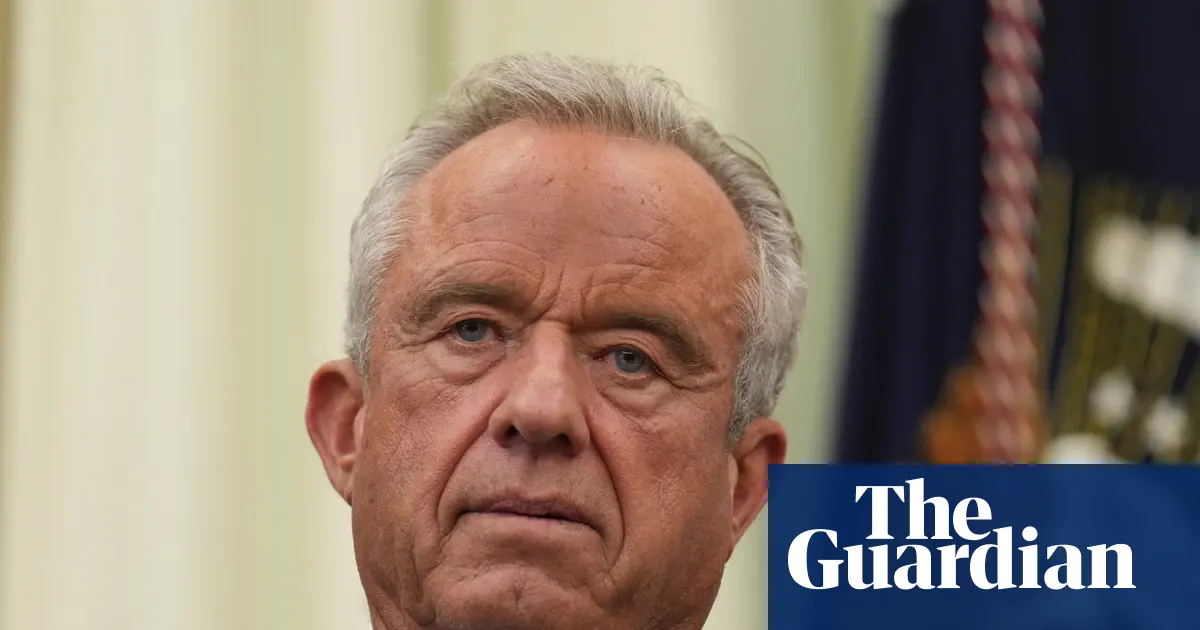 Robert F. Kennedy Jr. w Gabinecie Owalnym Białego Domu w Waszyngtonie, fotografia z września 2026 roku.