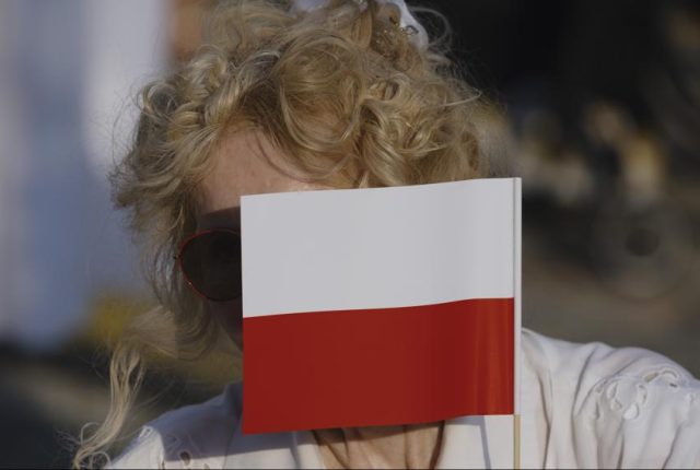 Demokracja w odwrocie. USA z najgorszym wynikiem od 50 lat, Polska idzie pod prąd