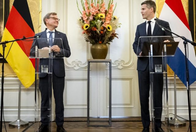Posłowie UE wzywają Komisję Europejską do zablokowania amerykańskich sankcji wobec MTK