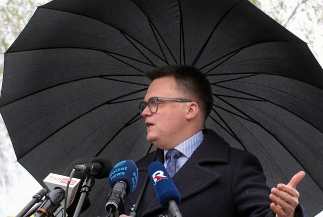 Szymon Hołownia pokieruje klubem Polski 2050. Wejście do rządu pozostaje niewiadomą