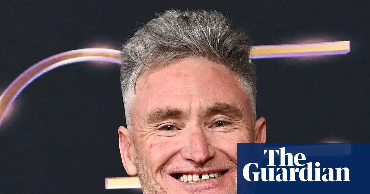 Dave Hughes, australijski komik, który przestał występować na rzecz Partii Liberalnej z powodu obaw o przepisy dotyczące darowizn politycznych.