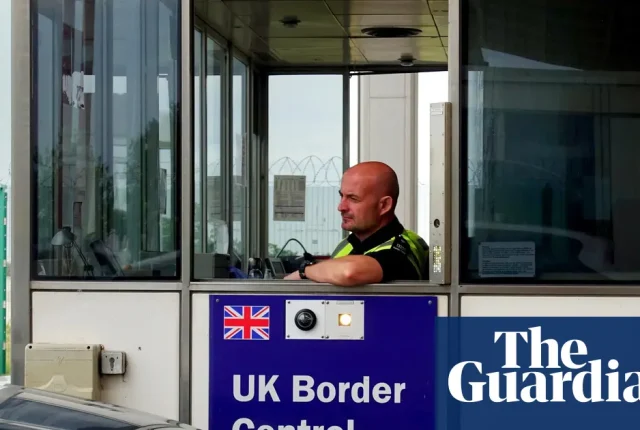 Wielka Brytania: AI potajemnie wdrażana w Home Office – raport ujawnia „cyfrowe wrogie środowisko”