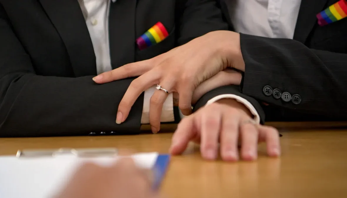 Ponad 500 transkrypcji małżeństw jednopłciowych w Polsce. Nowe dane Ministerstwa Cyfryzacji