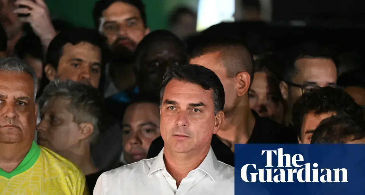 Brazylia: Flávio Bolsonaro ma oddać paszporty i nie może opuszczać kraju