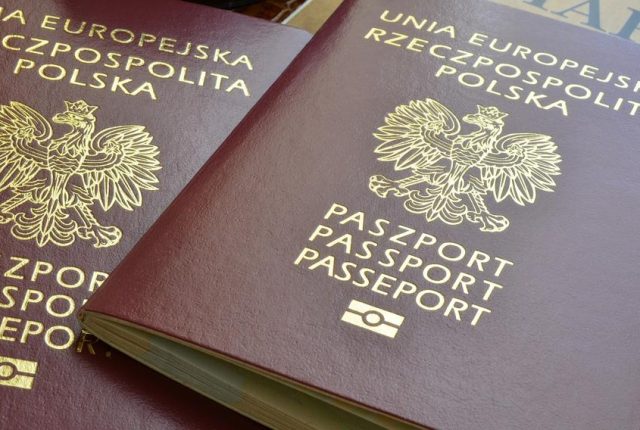 Najmocniejszy paszport świata 2026. Polska w ścisłej czołówce rankingu