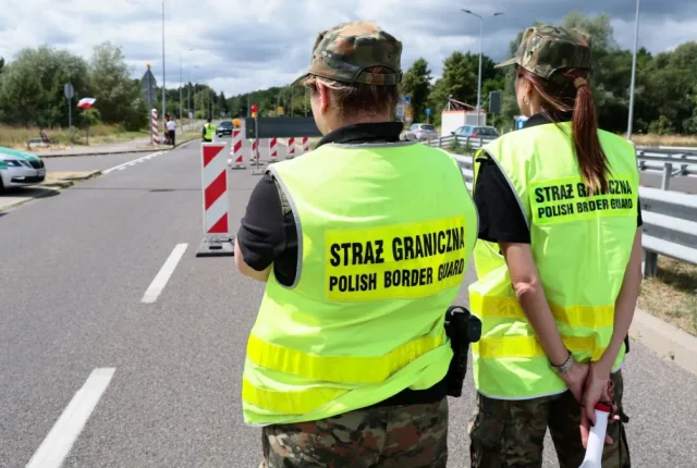 Kontrole na granicach z Niemcami i Litwą przedłużone. Zmienia się wykaz przejść