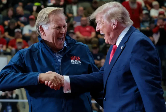 Trump nasila ataki islamofobiczne na kandydata Demokratów w Michigan. Nazwał go „dżihadystą”
