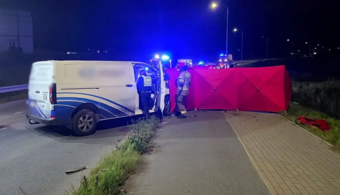 Tragiczny wypadek w Gdyni. Nie żyją dwaj mężczyźni, bus zderzył się czołowo z osobówką