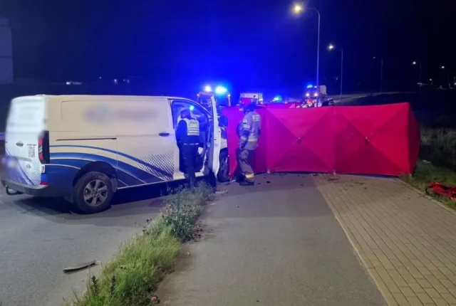 Tragiczny wypadek w Gdyni. Nie żyją dwaj mężczyźni, bus zderzył się czołowo z osobówką