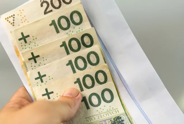 Finansowy pomost do emerytury. Jakie warunki trzeba spełnić, by otrzymać świadczenie przedemerytalne?